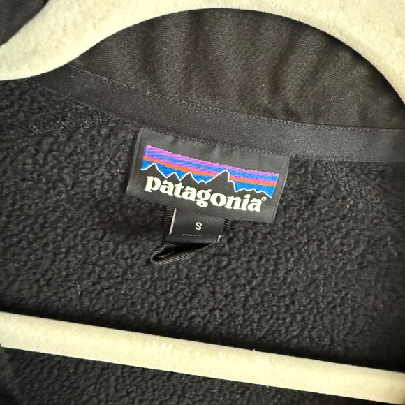 Patagonia Black Full Zip Fleece Jacket - Picture 3 of 3